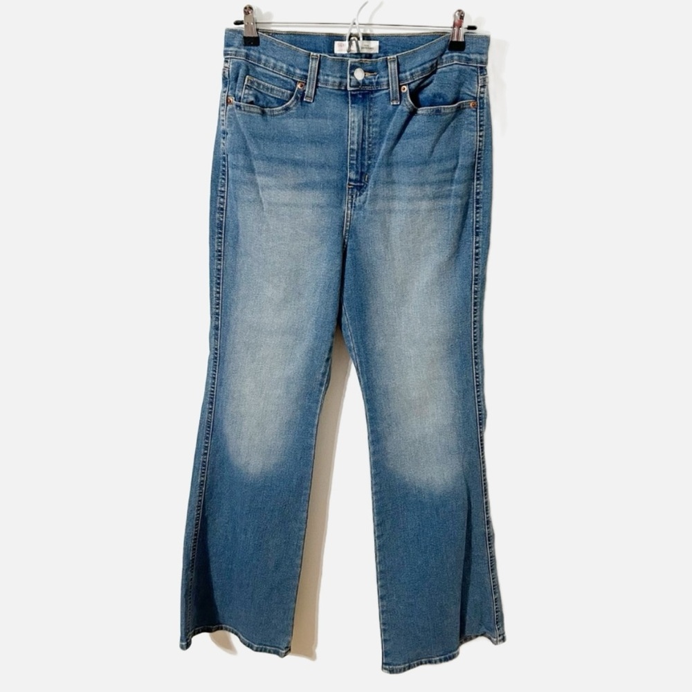 Levi's Signature Blue Denim Jeans High Waisted Flare with Leather Patch Fading